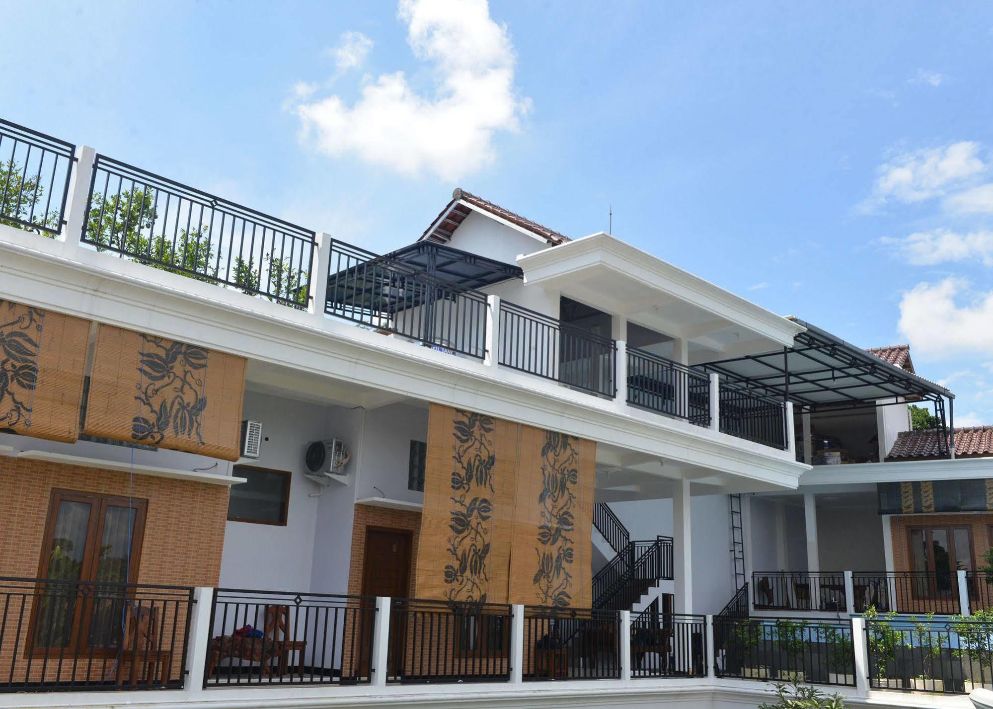 فندق Malang Hill Syariah Redpartner المظهر الخارجي الصورة